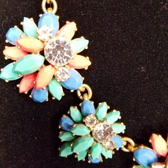 J Crew Pink Blue Rhinestone Flower Necklace - Picture 2 of 10
